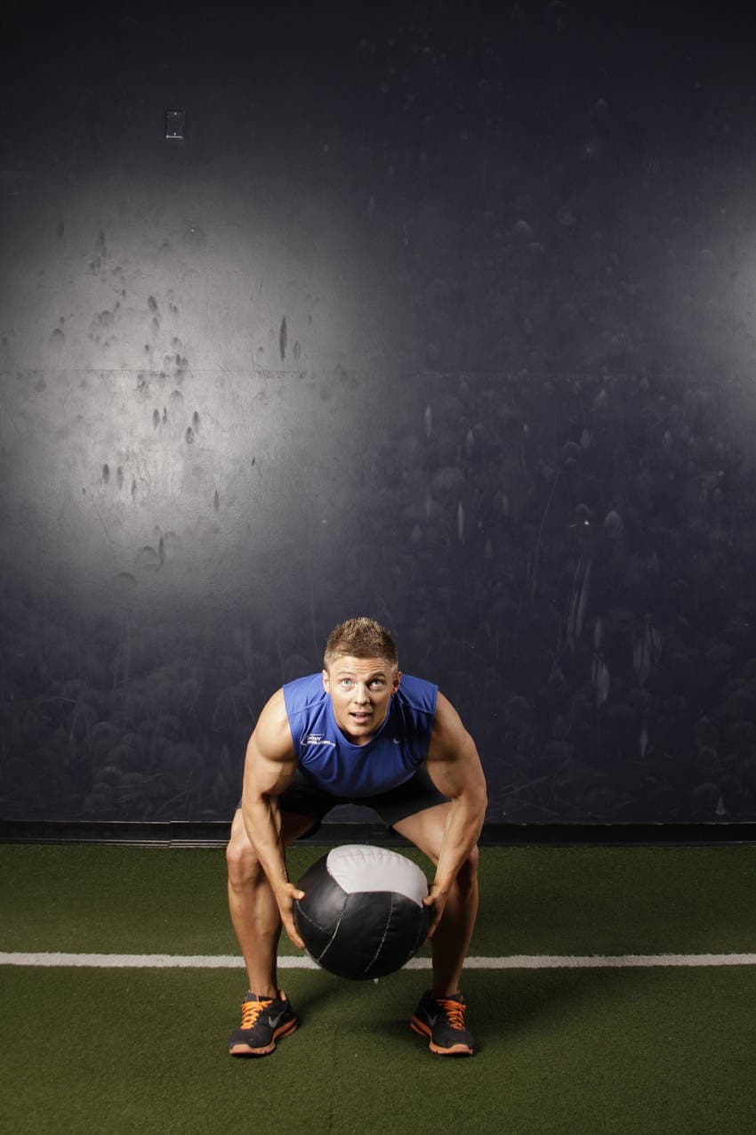 Backward Medicine Ball Throw, start