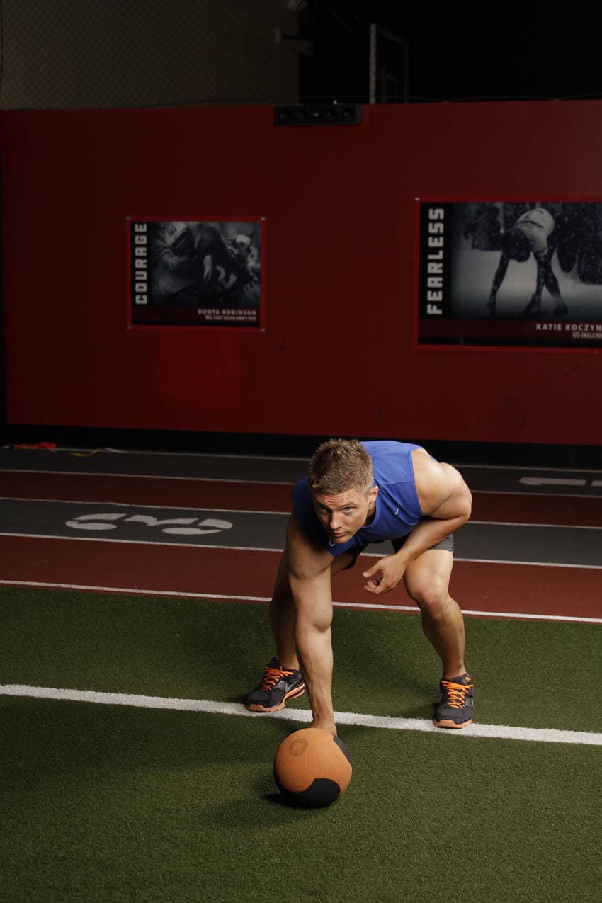 Chest Push from 3 point stance, start