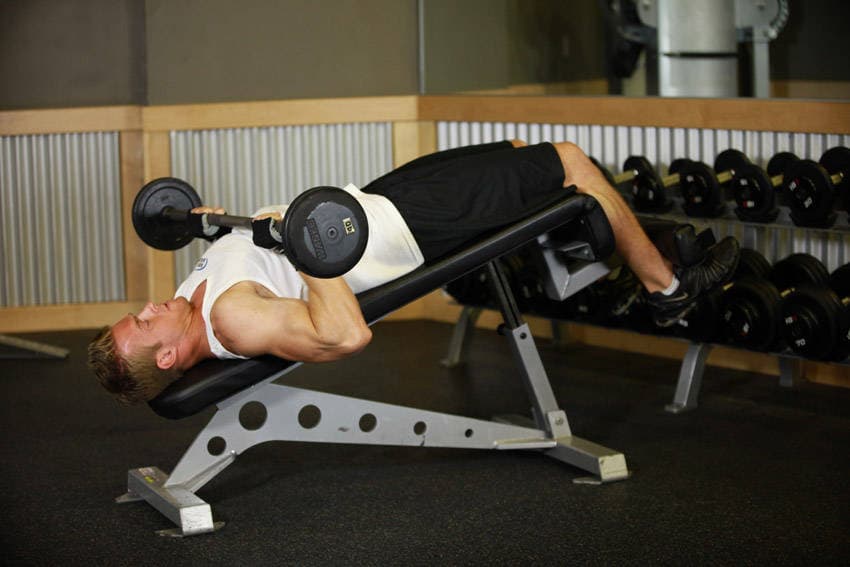 Decline Close-Grip Bench To Skull Crusher, end