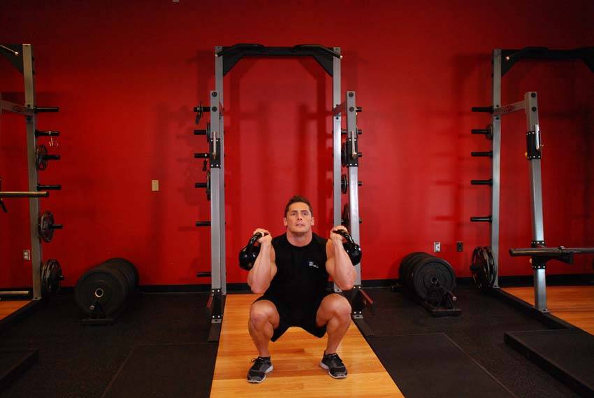 Thruster con kettlebell, final