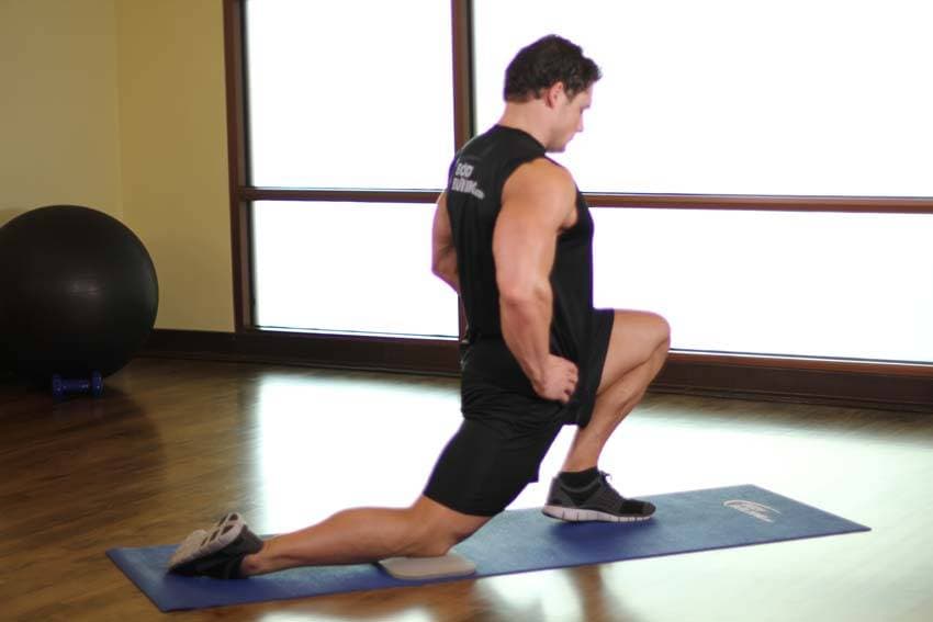 Estiramiento de flexor de cadera de rodillas, final