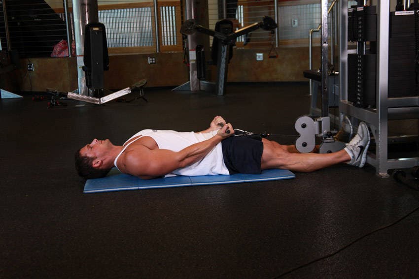 Lying Cable Curl, start